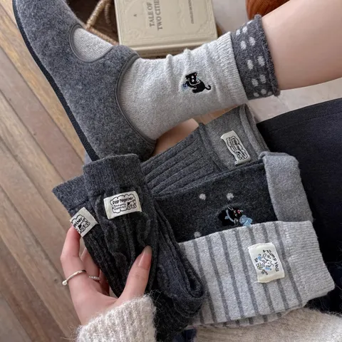 Calze a Mezza Gamba Invernali in Lana Calda e Spessa da Donna Simpatico Ricamo di Gatto Tinta Unita Calze Casual alla Moda