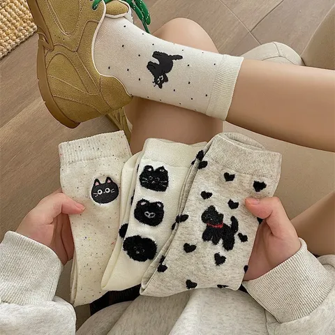 Women Cute Cartoon Cat Pattern Cotton Mid Calf Socks Sweet Casual Hosiery Breathable Comfortable Daily Wear