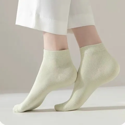 Calze Casual in Cotone da Donna Estive Sottili Taglio Basso Tinta Unita Traspiranti Deodoranti Antiscivolo per Uso Quotidiano