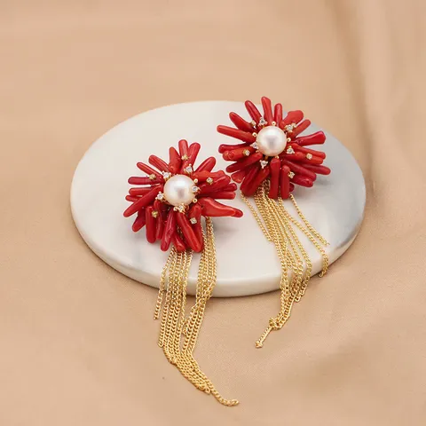 Vintage Rame Placcato Oro Bambù di Mare Perla Artificiale Orecchini a Nappa Eleganti Strass Corallo Rosso Anelli Floreali Fermaglio Set Donna Gioielli