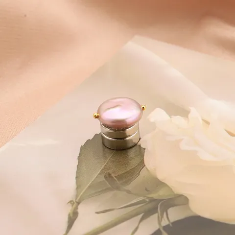 Elegante Magnetische Barok Kunstparel Brosche Pin Anti-Blootstelling Zonder Gat Kledingaccessoire Voor Vrouwen Decoratieve Veiligheidsclip