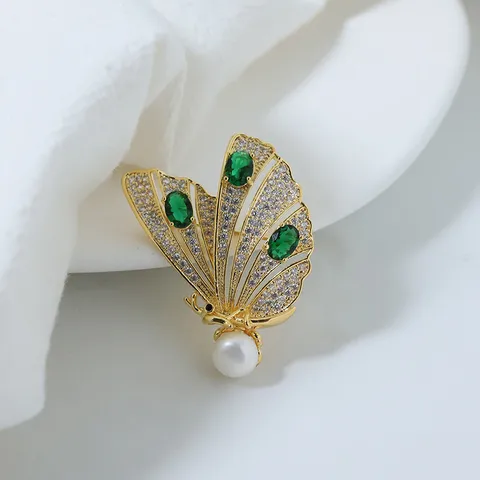 Spilla a Farfalla di Perle in Stile Coreano per Donna Spilla a Perno in Rame con Strass e Micro Pavé di Smeraldi Accessori per Abiti