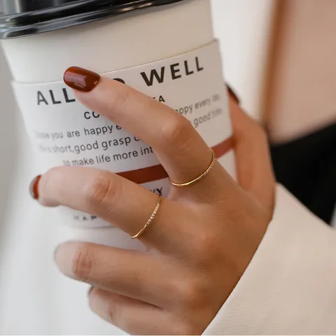 Anillo de Fila de Circonia en Plata de Ley S925 Chapado en Oro Banda Delgada Joyería Diaria Regalo Minimalista Mujer