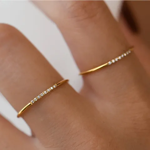 Anillo de Fila de Circonia en Plata de Ley S925 Chapado en Oro Banda Delgada Joyería Diaria Regalo Minimalista Mujer