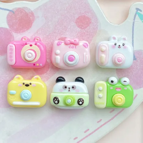 Simpatici Ciondoli a Forma di Macchina Fotografica in Plastica Resina Animale Cartone Animato Cabochon Retro Piatto Decorazioni Fai da Te per Forcine Portachiavi Scarpe