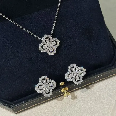 Juego de Collar y Pendientes de Trébol de Cuatro Hojas de Plata de Ley 925 Colgante de Strass Joyería Elegante Accesorios para Mujer Regalo