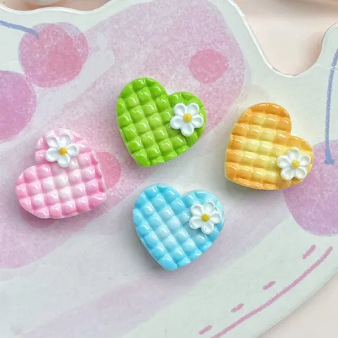 Mini Kleine Gitter Herz Keks Harz Zubehör Mit Blume DIY Essen Spiel Haarnadel Schlüsselbund Kühlschrank Magnet Harz Charms