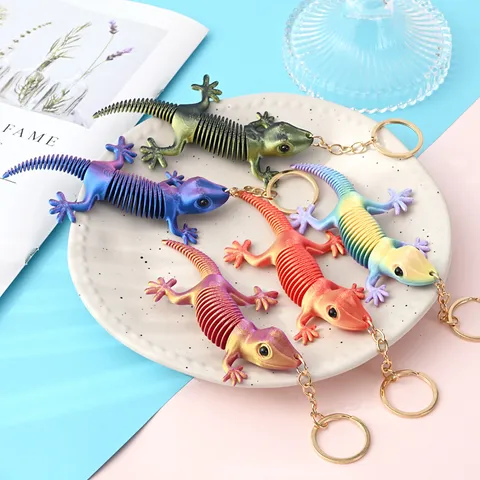 3D Printed Articulated Lizard Keychain Stress Relief Toy Movable Joint Gecko Figure Gradient Color Plastic Keychain Pendant Gift