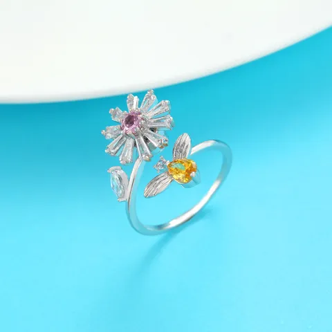 Minimalist Rotatable Daisy Bee Open Ring Women Adjustable Copper Zirconia Flower Spinner Ring Fashion Jewelry Finger Ring