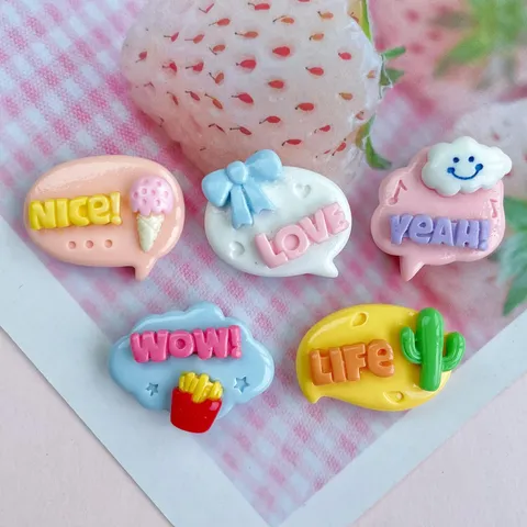 Glänzende Harz Sprechblase Anhänger LOVE NICE WOW Buchstaben DIY Zubehör Für Haarklammern Handyhülle Kühlschrankmagnet Schreibwaren Deko