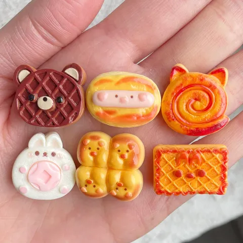 Comida en Miniatura de Dibujos Animados Dijes de Resina Oso Conejito Pan Galleta Accesorios DIY Para Joyería