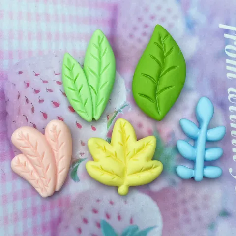 Frosted Resin Leaf Maple Plant Charms Sweet Loose Spacer Beads Miniature Botanical Ornaments DIY Hair Clips Phone Case Decoration Materials Craft Making Supplies Accessories