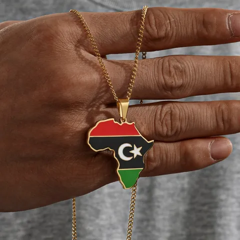 Collier Pendentif Carte d'Afrique en Acier Inoxydable Drapez Colorés Émail Style Hip Hop Cadeau Bijoux Homme