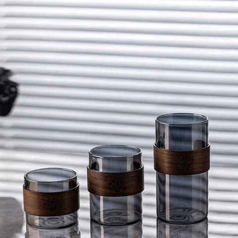 Tasse à Eau en Verre Résistant à la Chaleur Gris Fumé Avec Anneau d'Isolation en Bois Rétro Minimaliste Tasse à Thé de Bureau