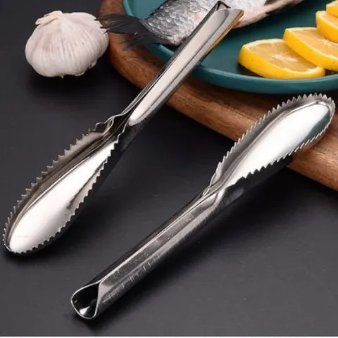 Stainless Steel Fish Scale Remover Kitchen Tool Oval Fish Scaler Brush Scraper Tool for Easy Cleaning