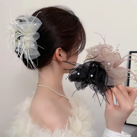 Elegant Mesh Feather Hair Claw Large Soft Bubble Updo Shark Clip Sweet Artificial Pearl Hairwear For Women Daily Banquet Accessorie