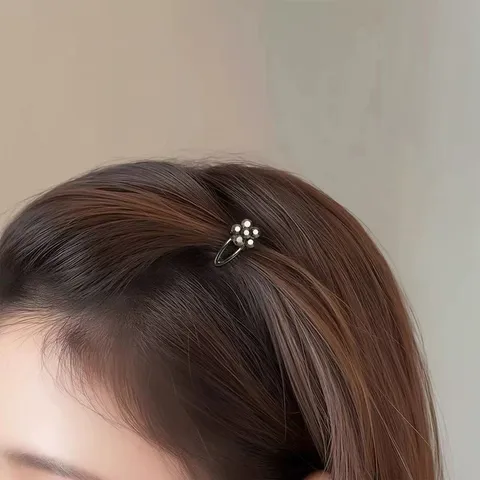 Sweet Alloy Rhinestone Hair Clips Delicate Heart Bowknot Star Floral Duckbill Clip Bangs Side Clip Hairpins For Women