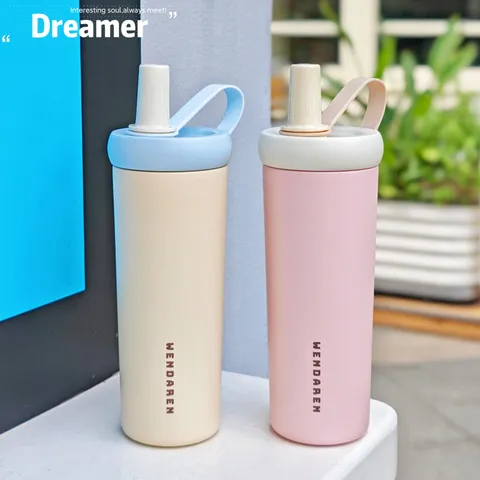 Botella de Agua Aislada al Vacío de Acero Inoxidable 304 de Gran Capacidad Con Pajita e Infusor de Té Asa Portátil Taza Térmica para Deportes Viajes Diseño Minimalista Moderno