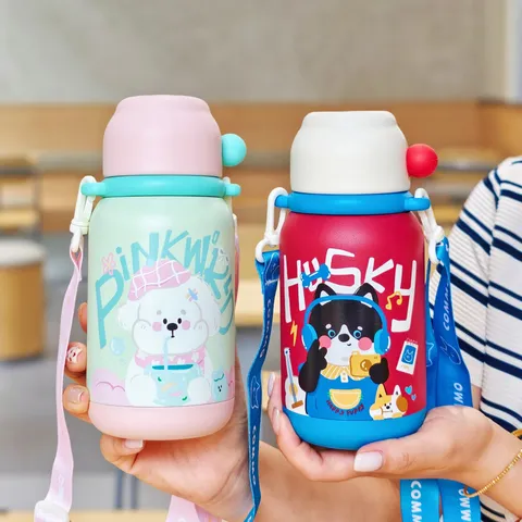 Cartoon Edelstahl Kinder Wasserflasche Mit Strohhalm Tragbare Vakuum Isolierte Kinderflasche Auslaufsicherer Schulbecher Mit Gurt