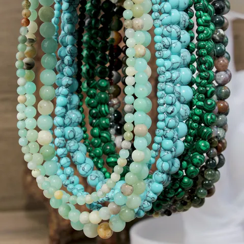 Collana di Perline in Pietra Naturale Bohémien Choker al Quarzo Colorato Vintage da Donna Catena di Perline Geometrica Stratificata Fatta a Mano