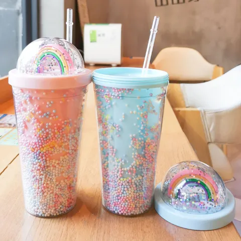 Kreativ Regenbogen Plastikbecher Mode Große Kapazität Damen Strohhalm Tumbler Mori-Stil Doppelwandig Bunte Perlen Wasserflasche