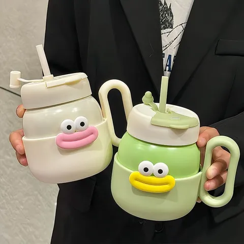 Divertida Botella de Agua de Acero Inoxidable Aislada al Vacío con Boca de Salchicha Asa Pajita Infusor de Té Taza de Dibujos Animados Oficina