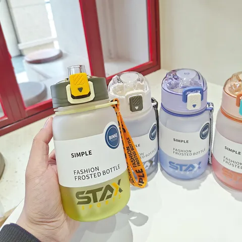 Botella de Agua de Plástico Esmerilado Degradado Minimalista Portátil Taza Deportiva Con Filtro Té Tapa Rebote Bebida Directa Hermética Botella Viaje Para Aire Libre Fitness Universal
