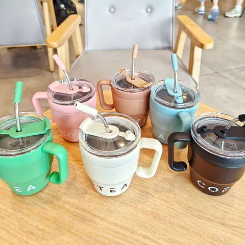 Modern Edelstahl Isolierbecher Mit Griff Strohhalm Auslaufsicher Kaffeebecher Tragbar Reise Thermobecher Für Paare Büro Zuhause
