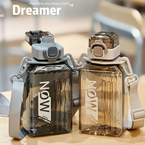 Quadratische Kunststoff Wasserflasche Tragbarer Sport Trinkbecher Für Outdoor Reisen Fitness Auslaufsichere Flasche Mit Großem Fassungsvermögen Und Gurt