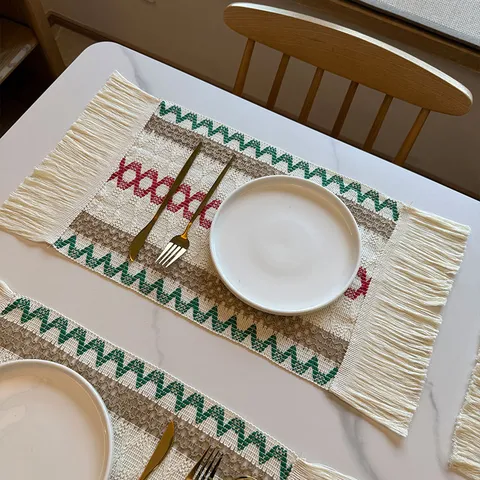 Bohemian Cotton Linen Woven Placemat Vintage Striped Table Runner With Tassels Geometric Diamond Heat Insulated Desktop Decor For Christmas Dining Room Party