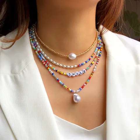Collana Multistrato Bohémien per Donna Lega Perline Colorate Fatta a Mano Perla Barocca Artificiale Collana Smile