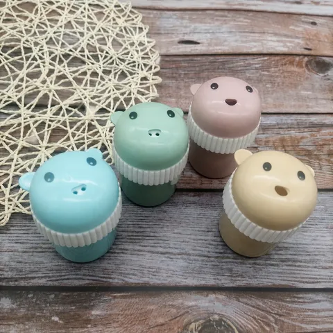 Creative Cartoon Bear Toothpick Holder Plastic Portable Round Toothpick Dispenser Storage Jar For Home Living Room Kitchen