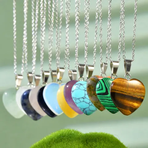 Moda Collana con Ciondolo a Cuore in Pietra Naturale Catena in Lega Dolce Ametista Quarzo Choker Girocollo Gioielli da Donna Regalo