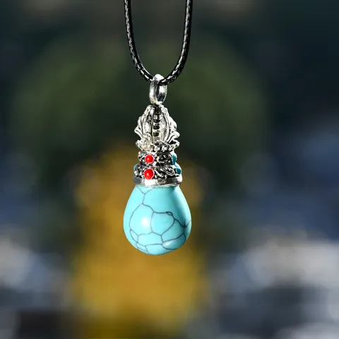 Rétro Ethnique Style Tibétain Couronne Goutte d'Eau Pendentif Collier Vintage Turquoise Artificielle Incrusté Alliage Chaîne Bijoux pour Unisexe Cadeau