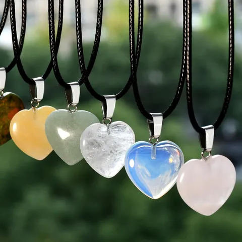 Natural Stone Crystal Heart Pendant Necklace With Leather Cord Choker Sweet Cool Style Geometric Valentine Day Women Charm Jewelry Gift
