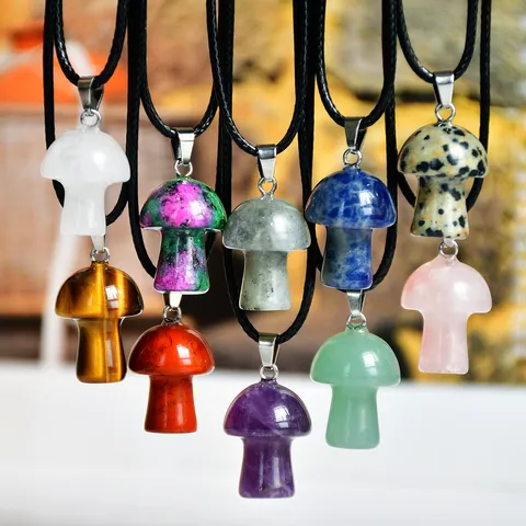 Collana con Pendente a Fungo in Pietra Naturale da Donna Collana con Pendente in Cristallo Carino Fatta a Mano con Cordino in Pelle