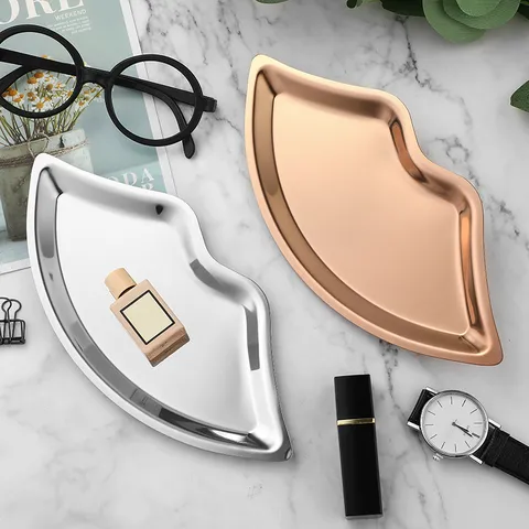 Nordic Stainless Steel Lip Shaped Jewelry Tray Makeup Cosmetic Storage Plate Creative Metal Desktop Organizer Gold