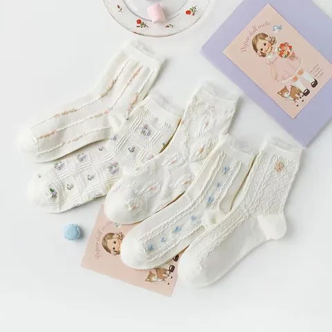 Calcetines de Media Pantorrilla Lolita Dulces para Mujer Lindos Bordados Florales Ribete de Encaje Mezcla de Algodón Transpirable Calcetines Casuales