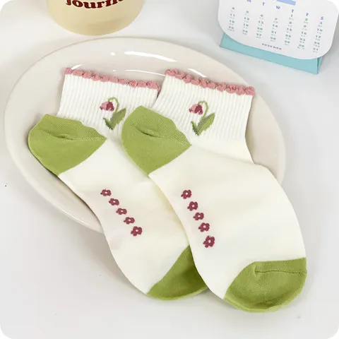 Calcetines Cortos de Estilo Japonés Dulce para Mujer Lindo Patrón de Tulipán Floral Oso Conejo Adorno de Encaje Transpirable Calcetines de Poliéster
