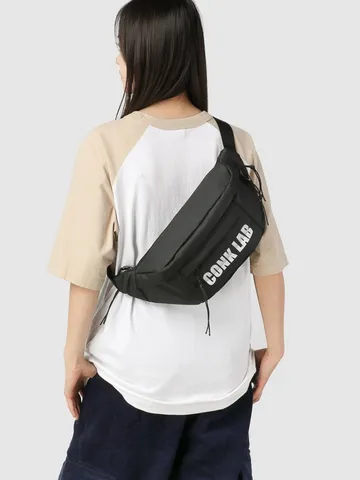 Bolso de Pecho Crossbody Streetwear de Gran Capacidad Unisex Estilo Motociclista Estampado de Letras Nylon para Viajes Diarios