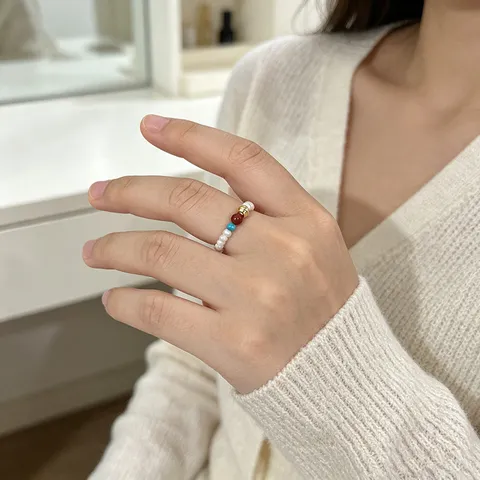 Neuer Chinesischer Stil Natur Süßwasserperle Elastischer Ring Vintage Roter Achat Türkis Vergoldet Glücksbringer Handgemachter Dehnbarer Fingerring Für Damen Luxus Schmuck Geschenk