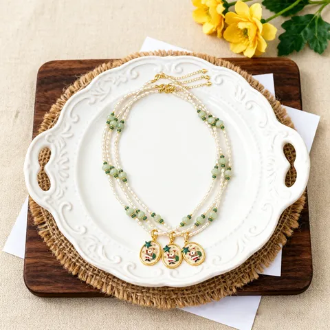 Collar de Perlas de Agua Dulce Hecho a Mano Mujer Ágata Verde Cierre Versátil Colgante Papá Noel Gargantilla Navidad Joyería