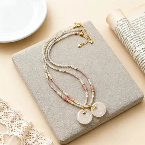 Neuer Chinesischer Stil Süßwasserperlenkette Mit Weißem Achat Pingan Schnalle Anhänger Kristallperlen Schlüsselbeinkette Damen Schmuck