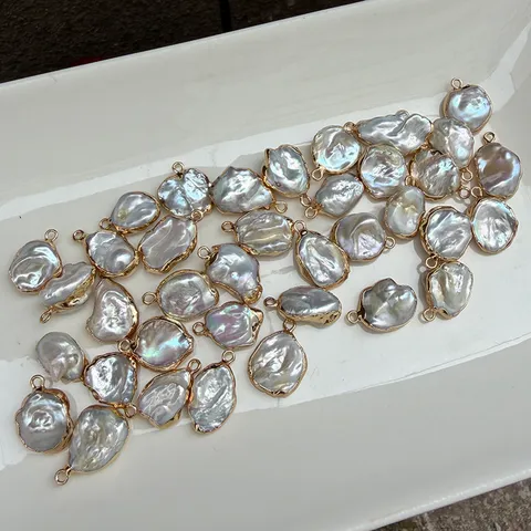 Pendentif en Perle d'Eau Douce Naturelle Baroque Irrégulière avec Bordure en Cuivre Plaqué Or pour Création Bijoux DIY