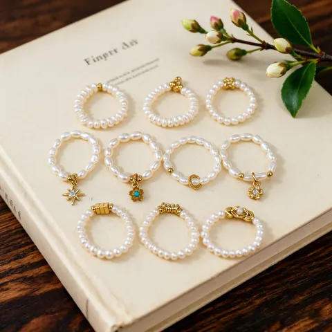 Französisches Retro Süßwasserperle Elastischer Ring für Frauen Vergoldete Legierung Blume Stern Perle Handgefertigter Luxus Schmuck Ring