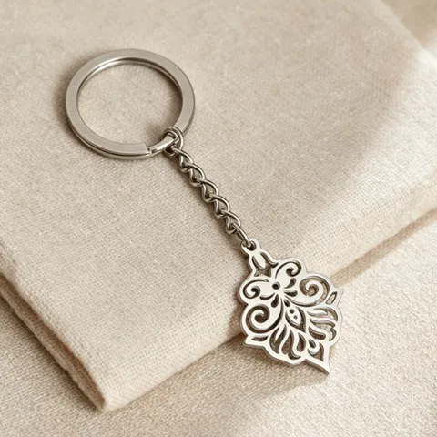 Minimalist Stainless Steel Hollow Floral Scroll Pattern Keychain Pendant Irregular Metal Key Ring Gift For Men Women Daily Accessory