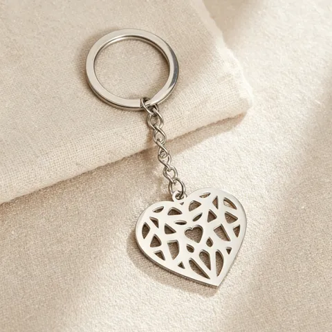 Stainless Steel Hollow Origami Heart Keychain Geometric Minimalist Heart Pendant Key Ring For Best Friend Women Gift Accessory