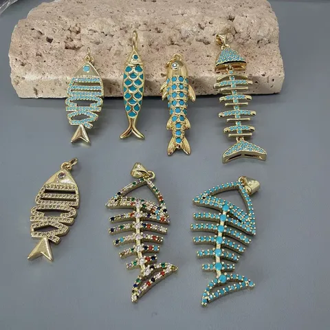 Vergoldetes Kupfer Fischgräte Anhänger Ohne Kette Nischen Design Strass Türkis Tier Charms Für DIY Halskette Herstellung