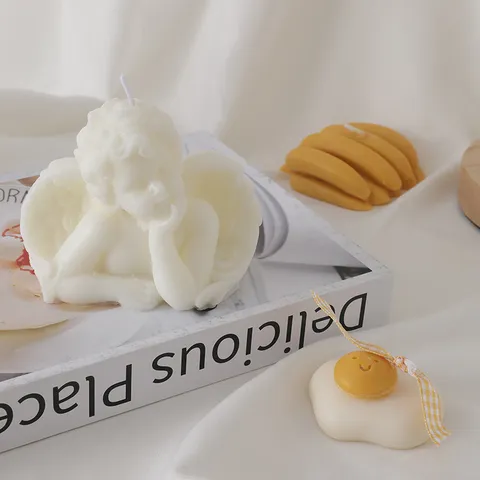 Creative Soy Wax Scented Candle Novelty Fried Egg Banana Egg Small Angel Shape Handmade Aromatherapy Candle Home Decor