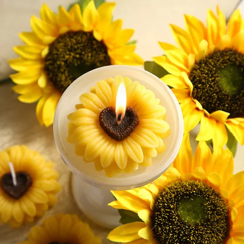 Candela Profumata Cera di Soia Girasole Cuore Delizioso Aroma Floreale Candela per Aromaterapia Fatta a Mano Per Arredamento Regalo Festa